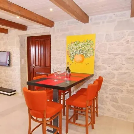 Casa Ladonia